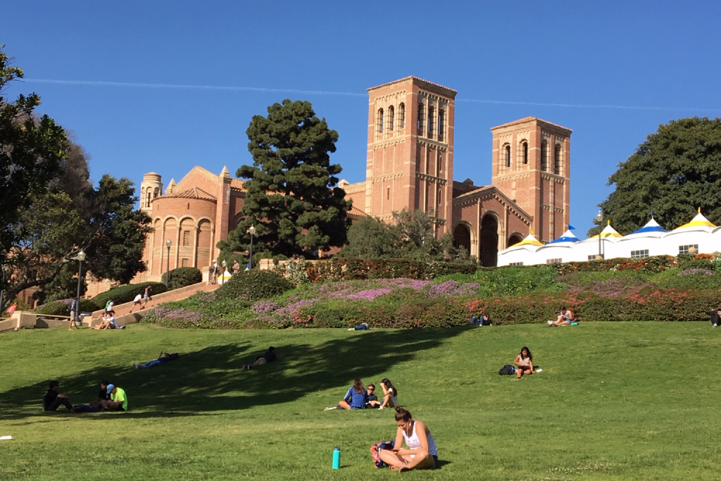 カリフォルニア大学ロサンゼルス校:UCLA( University of California ...
